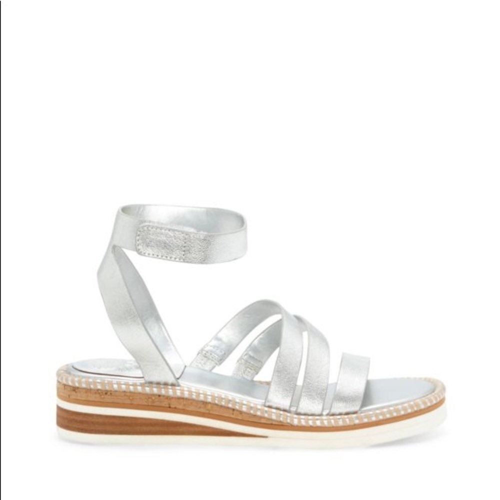 MARGRETA SANDAL Vince Camuto